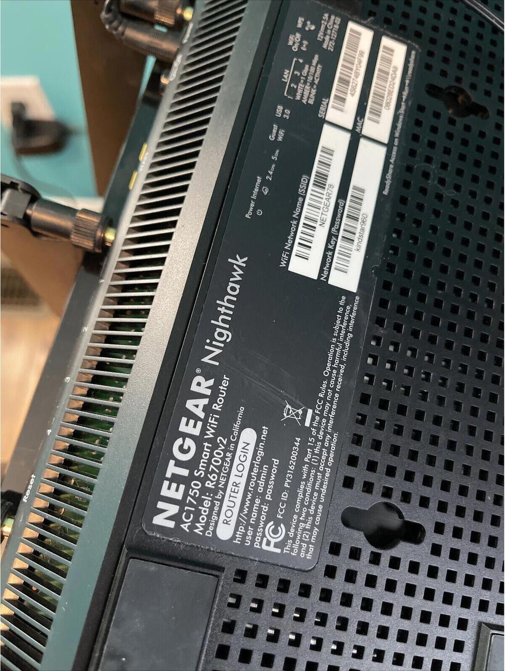 Netgear Router Model R6700v2 - Picture 5 of 12